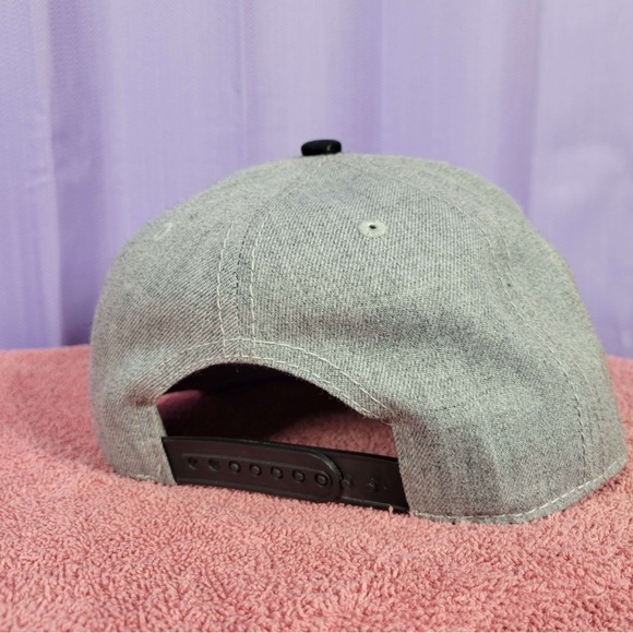 Disney Mickey Mouse SnapBack - Picture 2 of 4